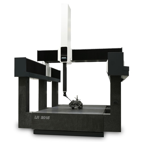 Large LH Gantry coordinate measuring machine for large components